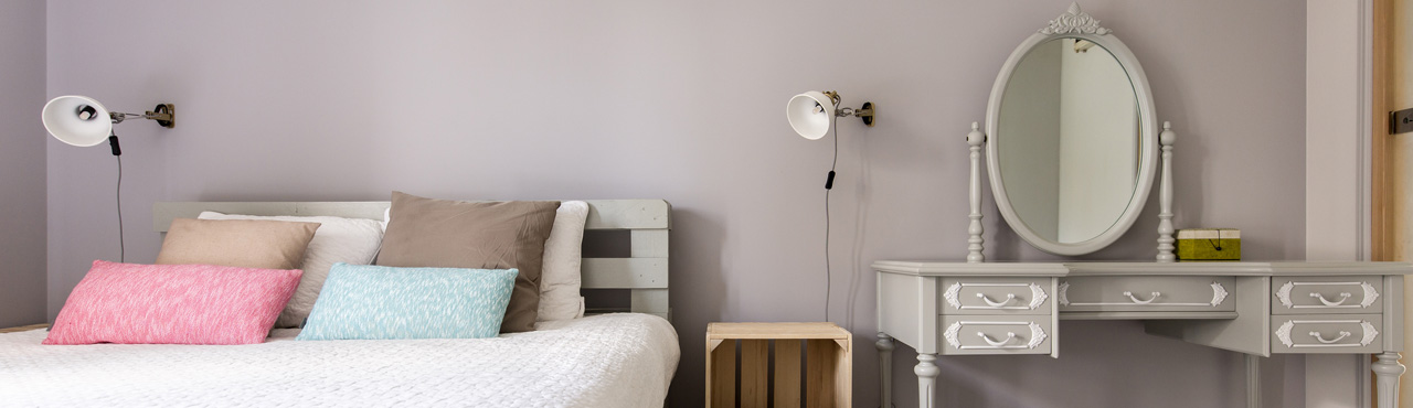 Petite coiffeuse en bois massif, coiffeuse de chambre à coucher